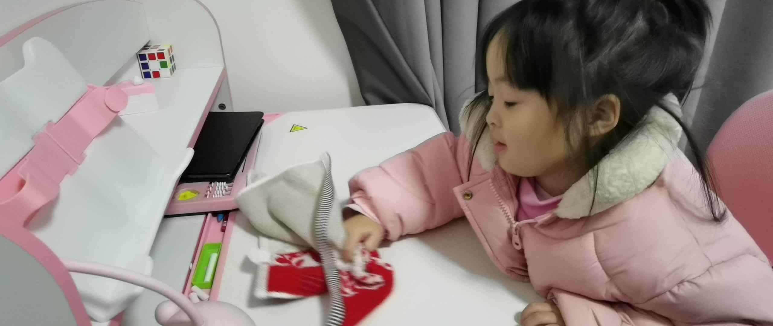 小A班2023.12.15艾琰茹—擦桌子