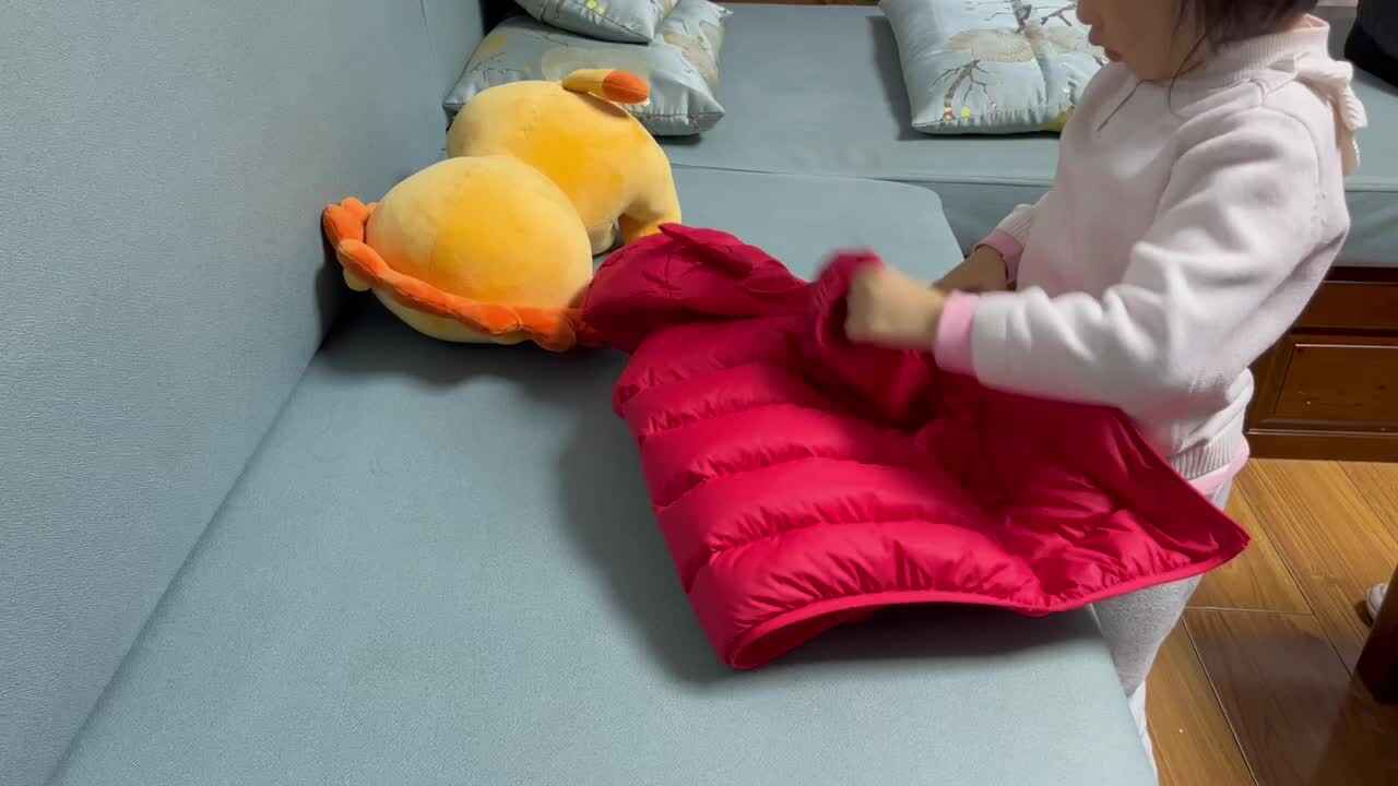 中B班李茵琪练习翻衣袖