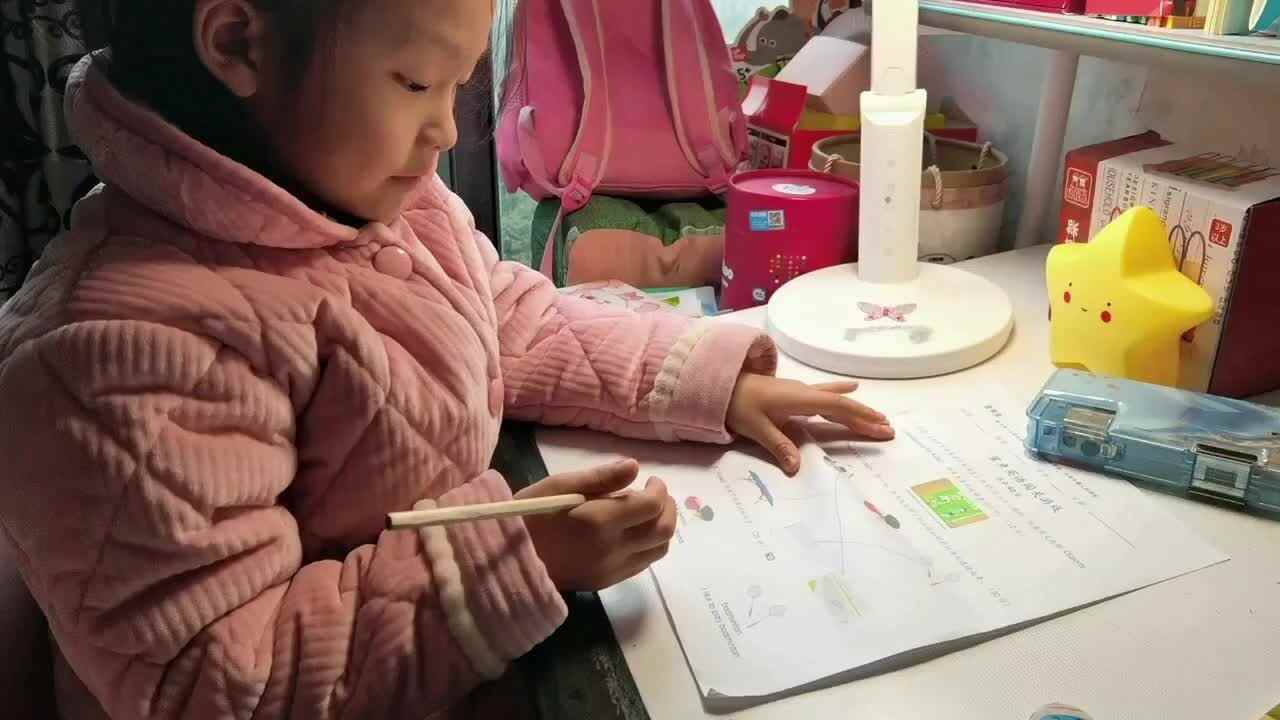 12.10屠钰婷朗读单词和句子.mp4