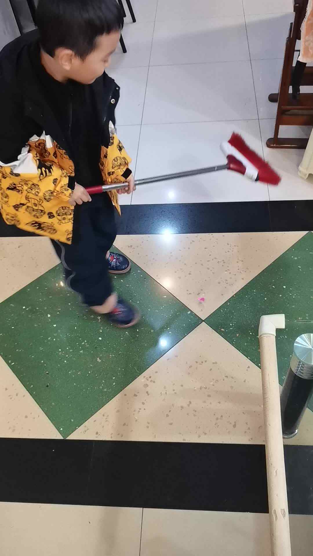 VID_20231206_194215.mp4