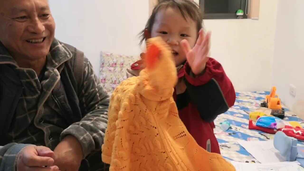 ⁣中A班李盈莹  翻衣袖