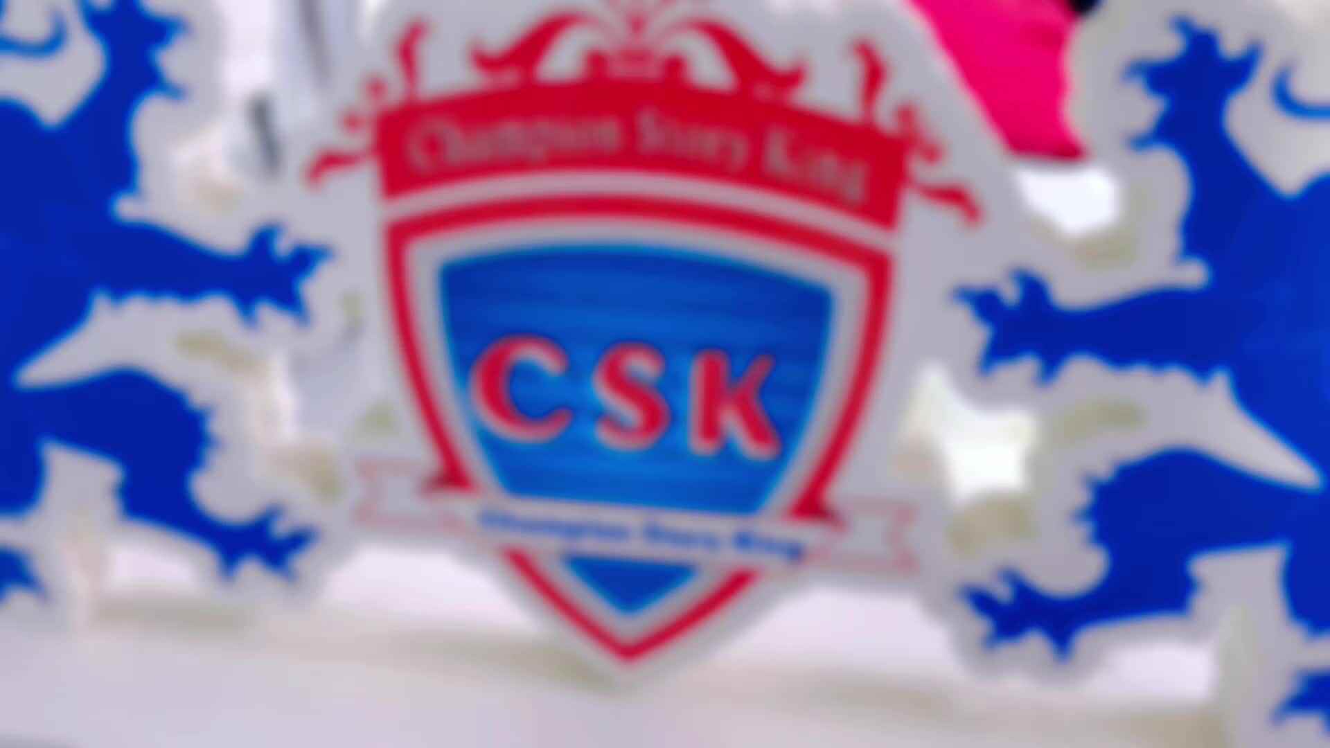 4-5岁组李瑞溪《冰川上的企鹅》