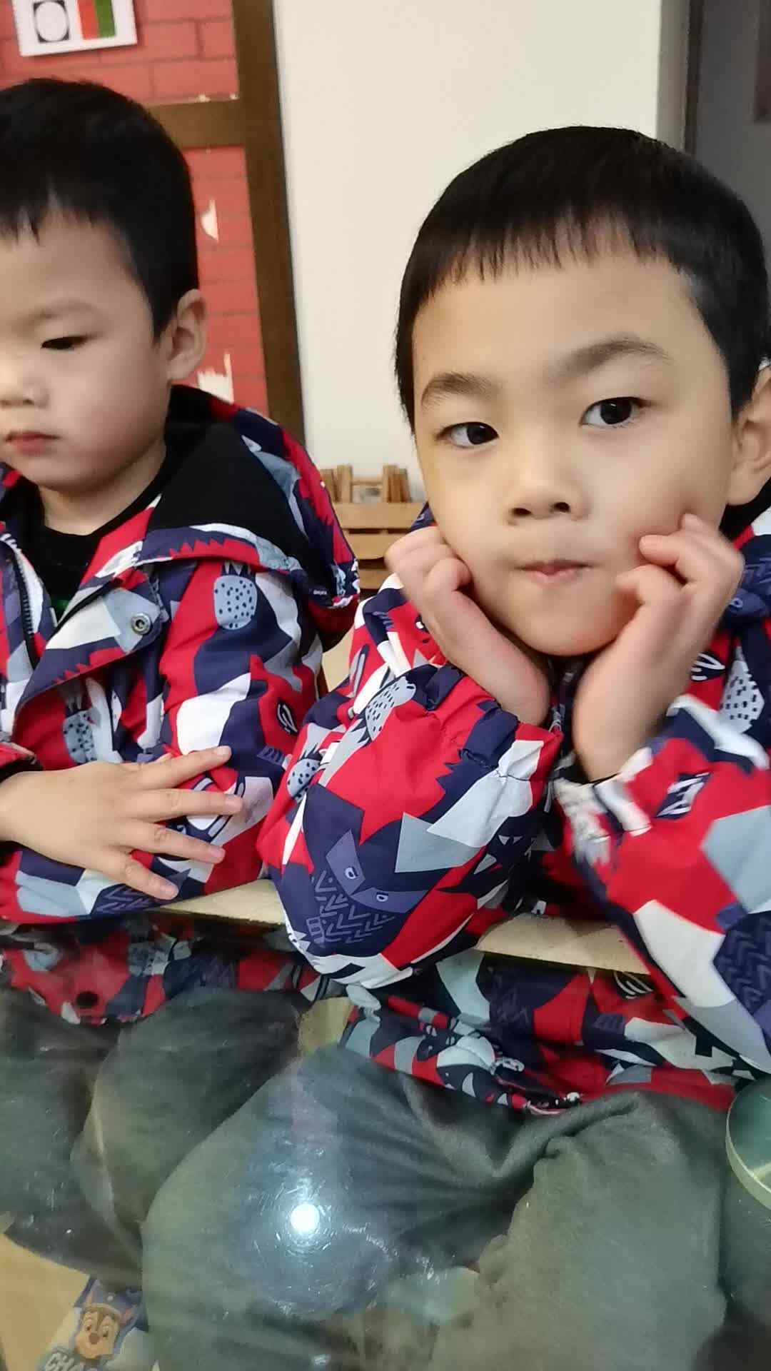 VID_20231217_194943.mp4