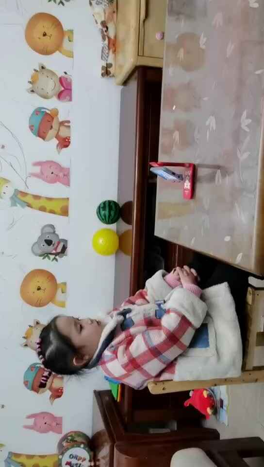 中B班1月24张芷萱练习英文儿歌