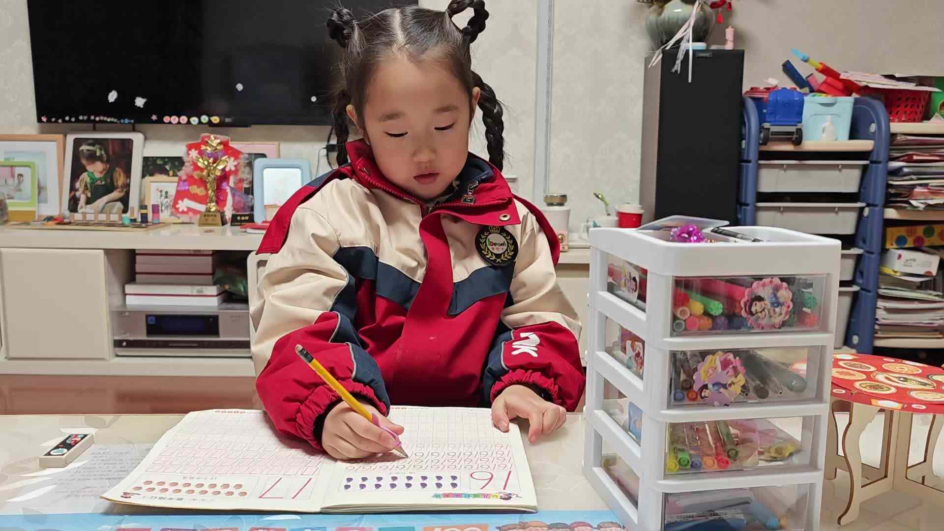 大B班朱佳柠数字描红20240124