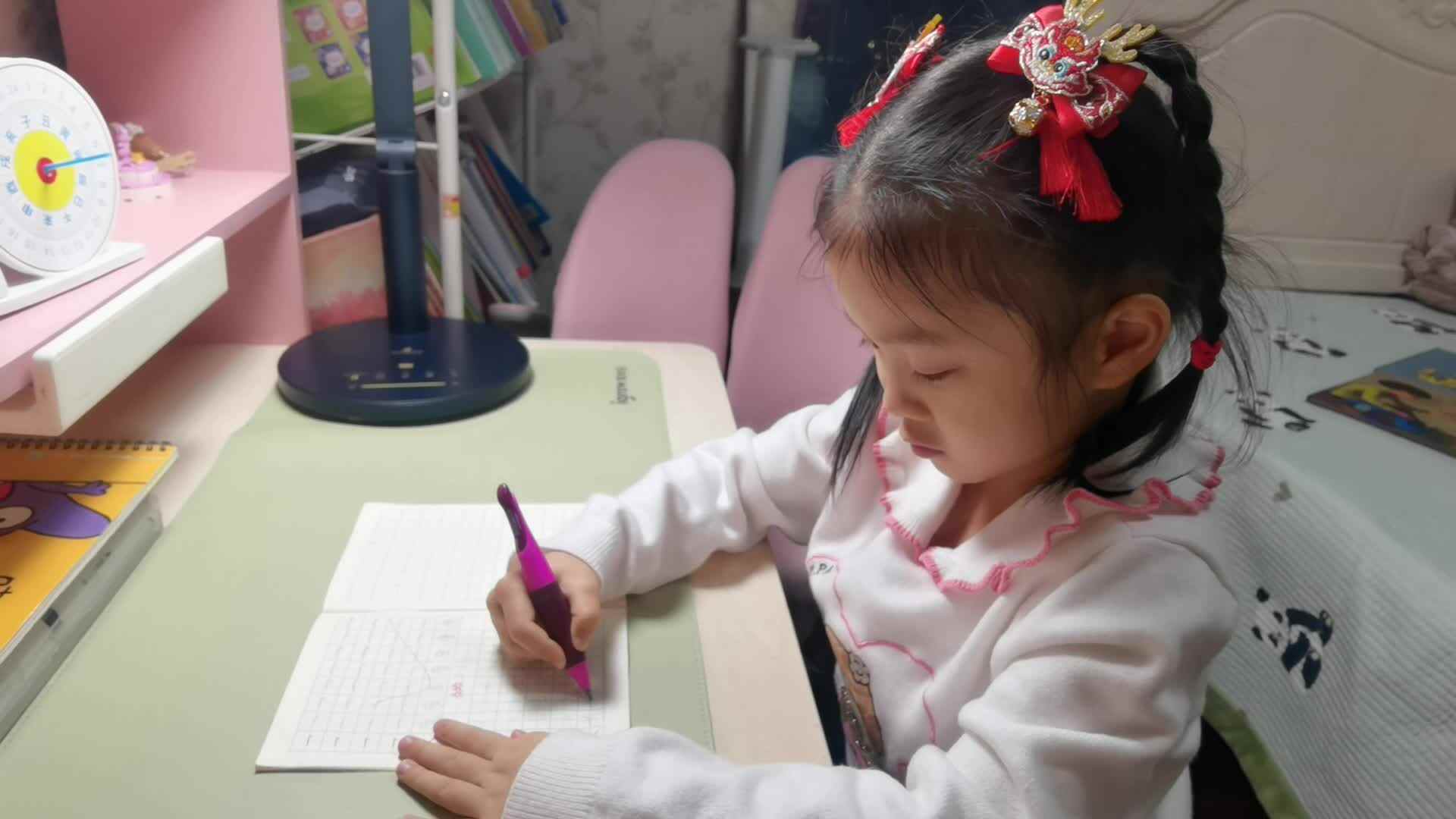 VID_20240117_书写汉字《长》.mp4