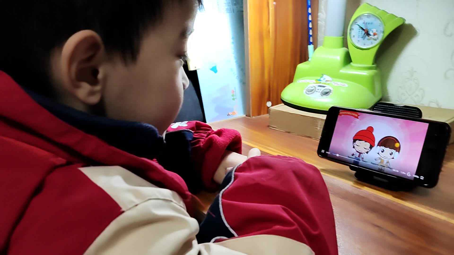 VID_20240112_194109.mp4