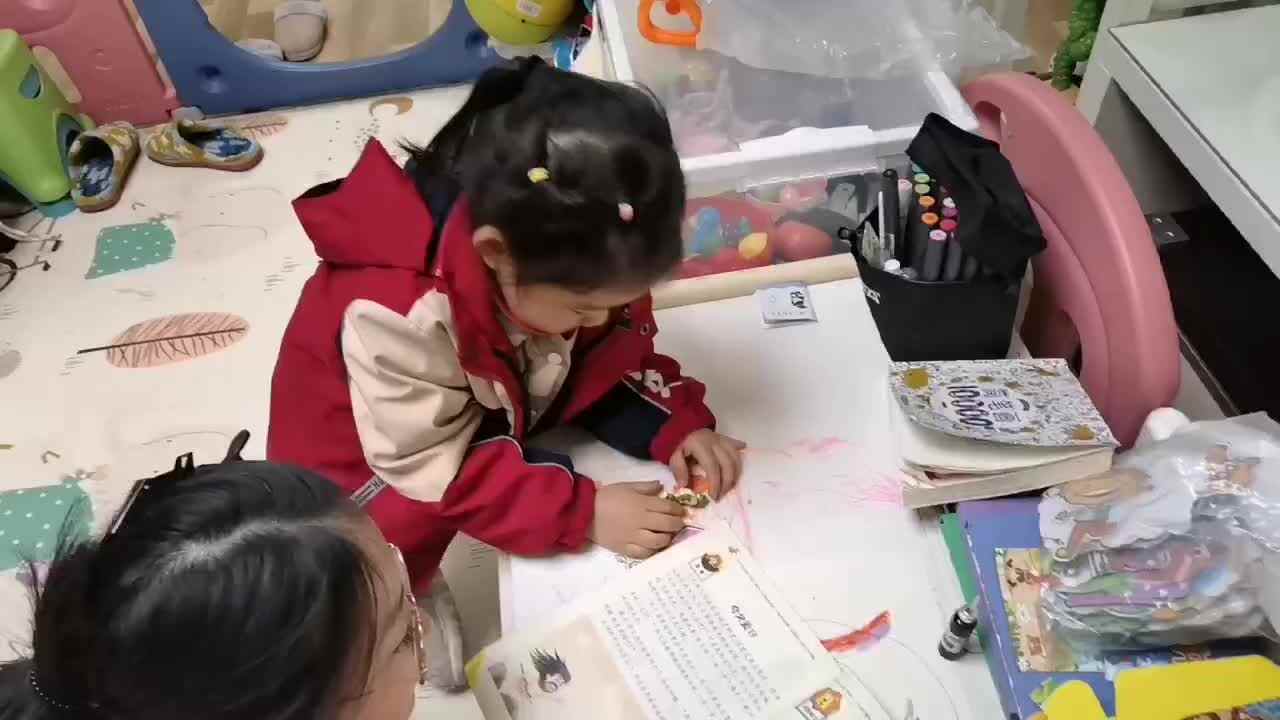 宁汐言演绎《夸父追日》