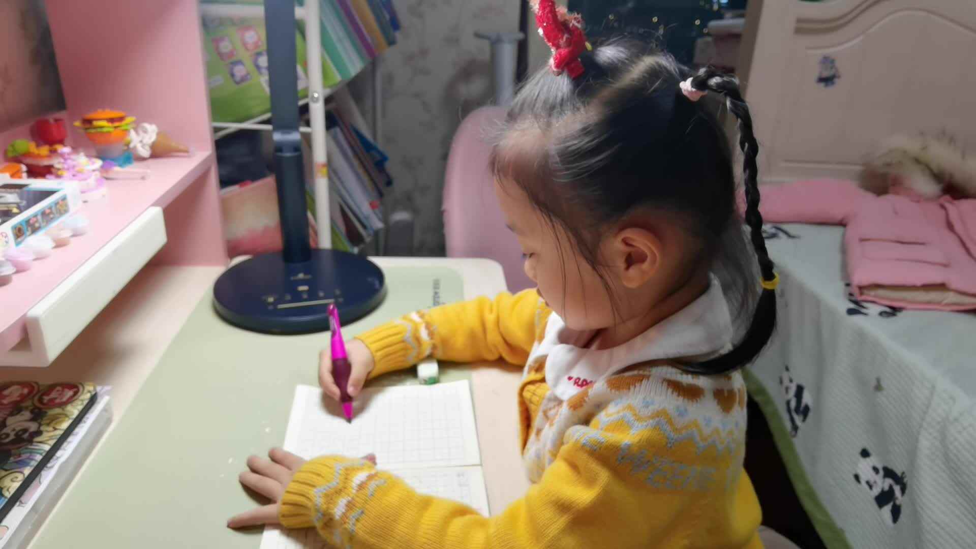VID_20240125_书写汉字《力》.mp4