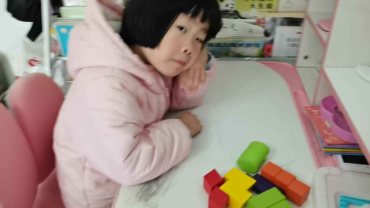 按颜色和形状分类.mp4