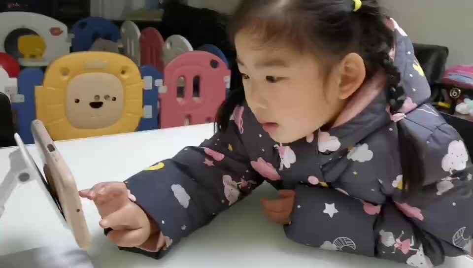 1月18日中b班宁汐言观看视频