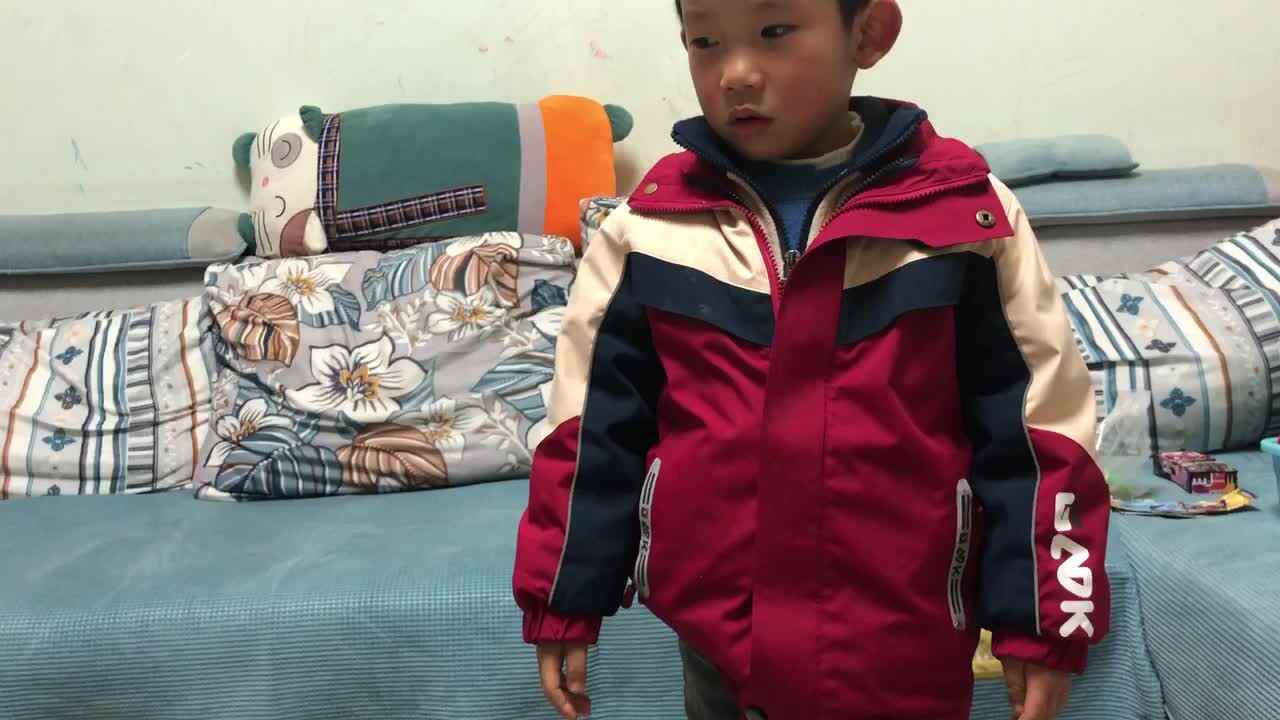 表演狼和小白兔