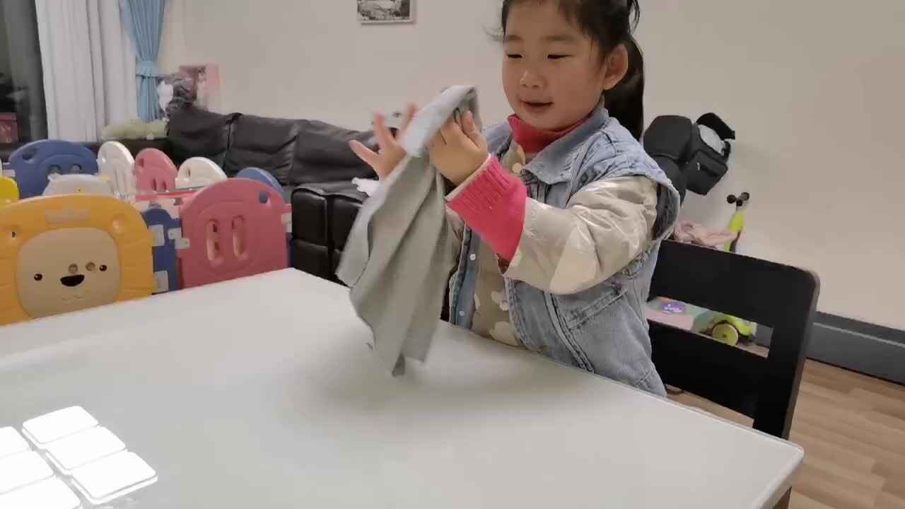 1.9中b班宁汐言练习擦手