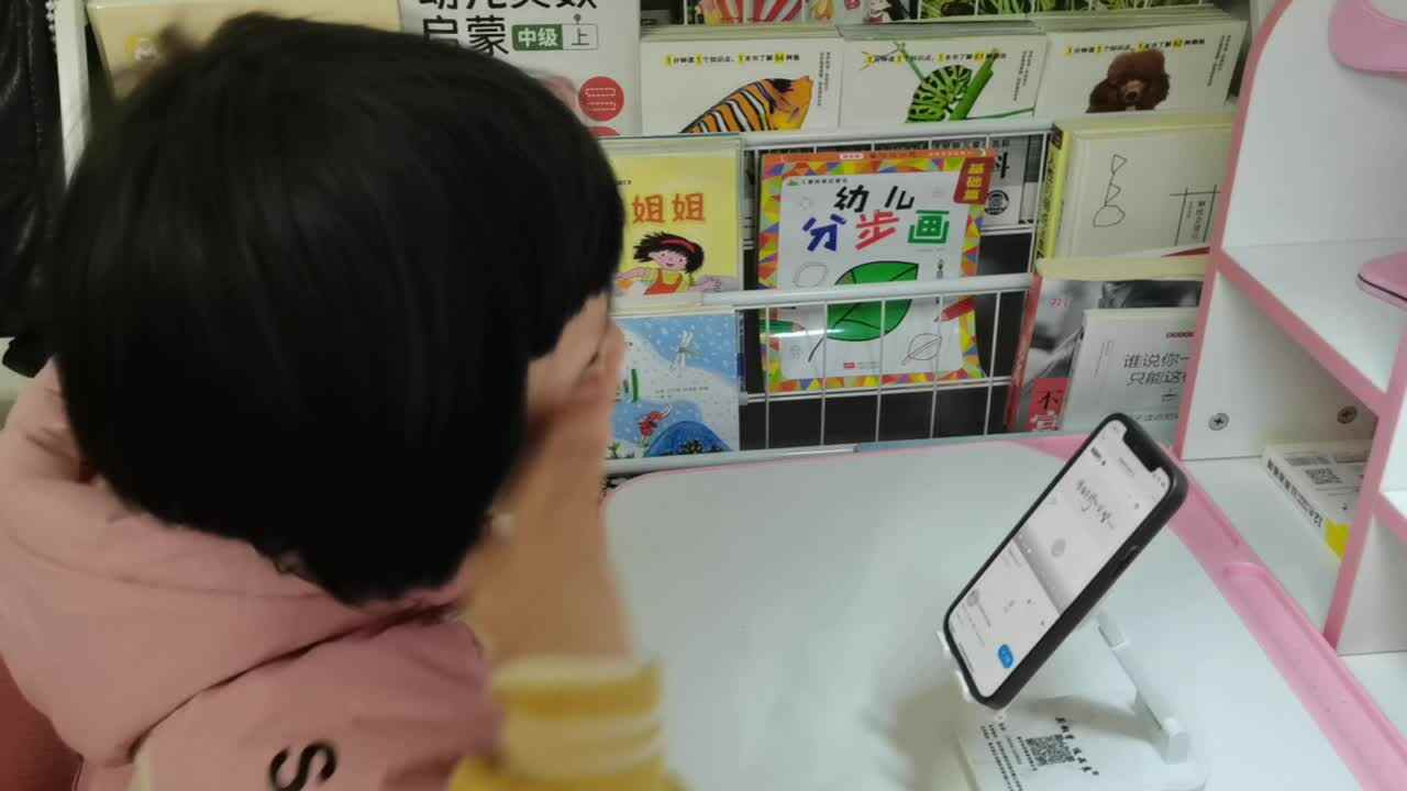 观看跟读《Lowercase o》.mp4