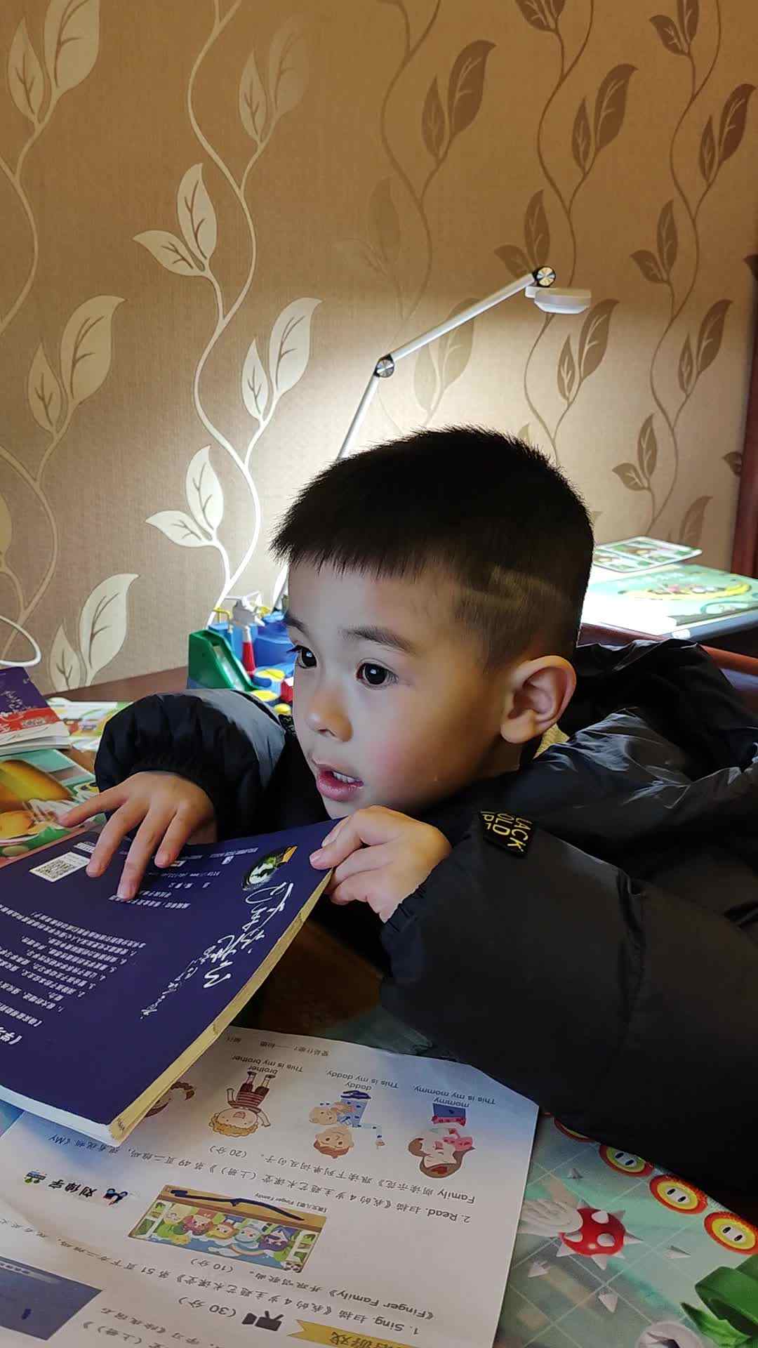 中b班刘倬宇观看My Family.mp4