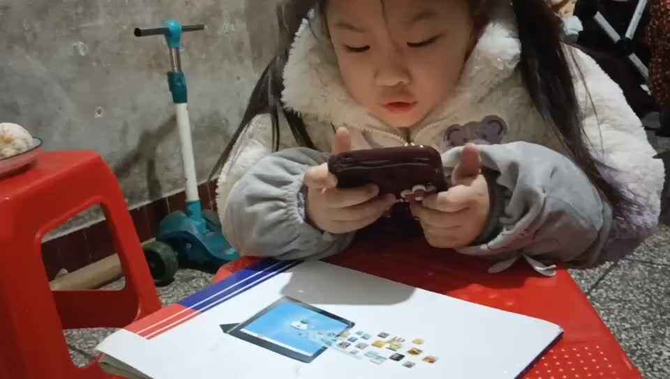 中a班唐依依观看古诗除夜宿石头驿