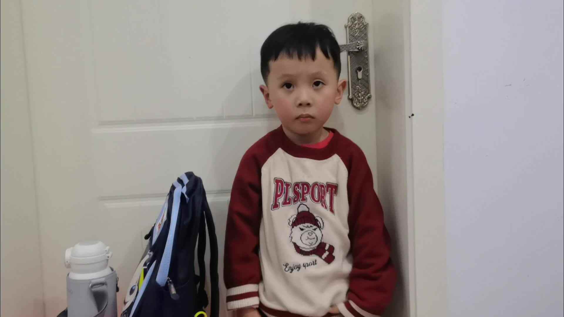 中B班 王千与 整理书包