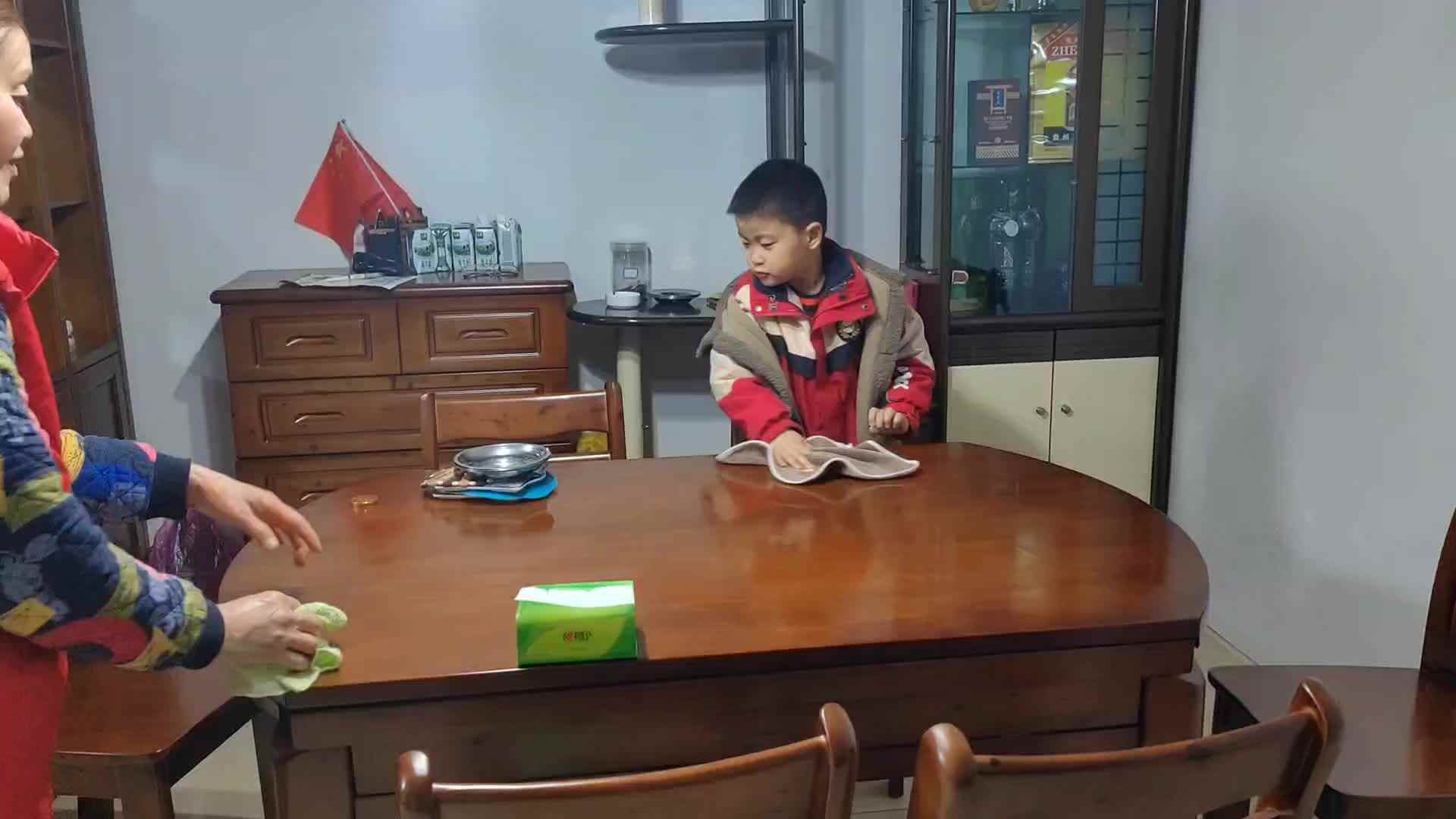 20240221《擦桌子，收碗筷》.mp4