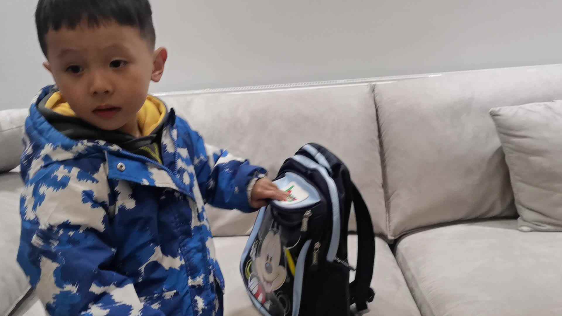 中b班  王千与 2024.2.22书包练习打卡