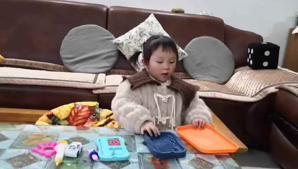 中A班李盈莹 大小排序