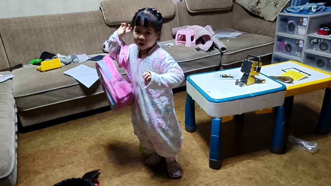 20240221中A于陈昱《背书包》.mp4