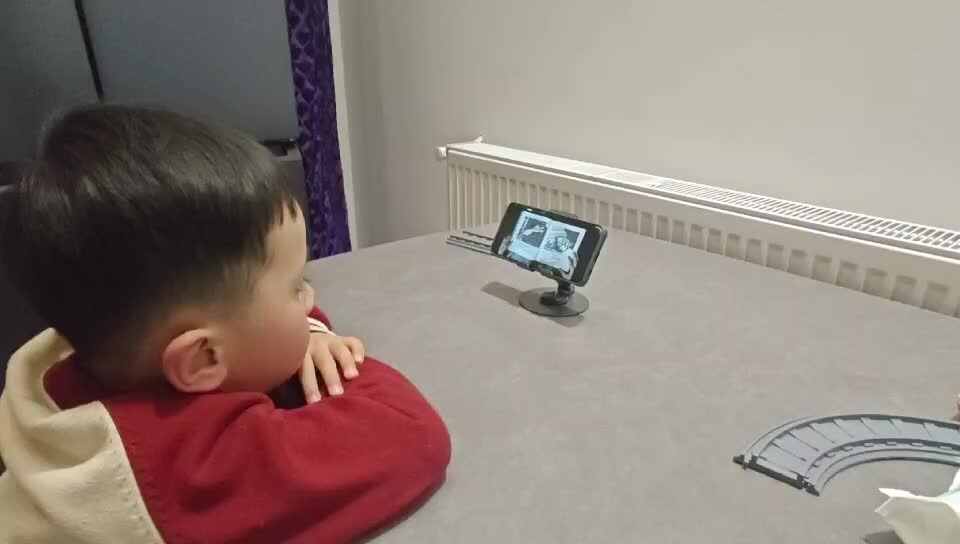 中B班王千与观看英语视频