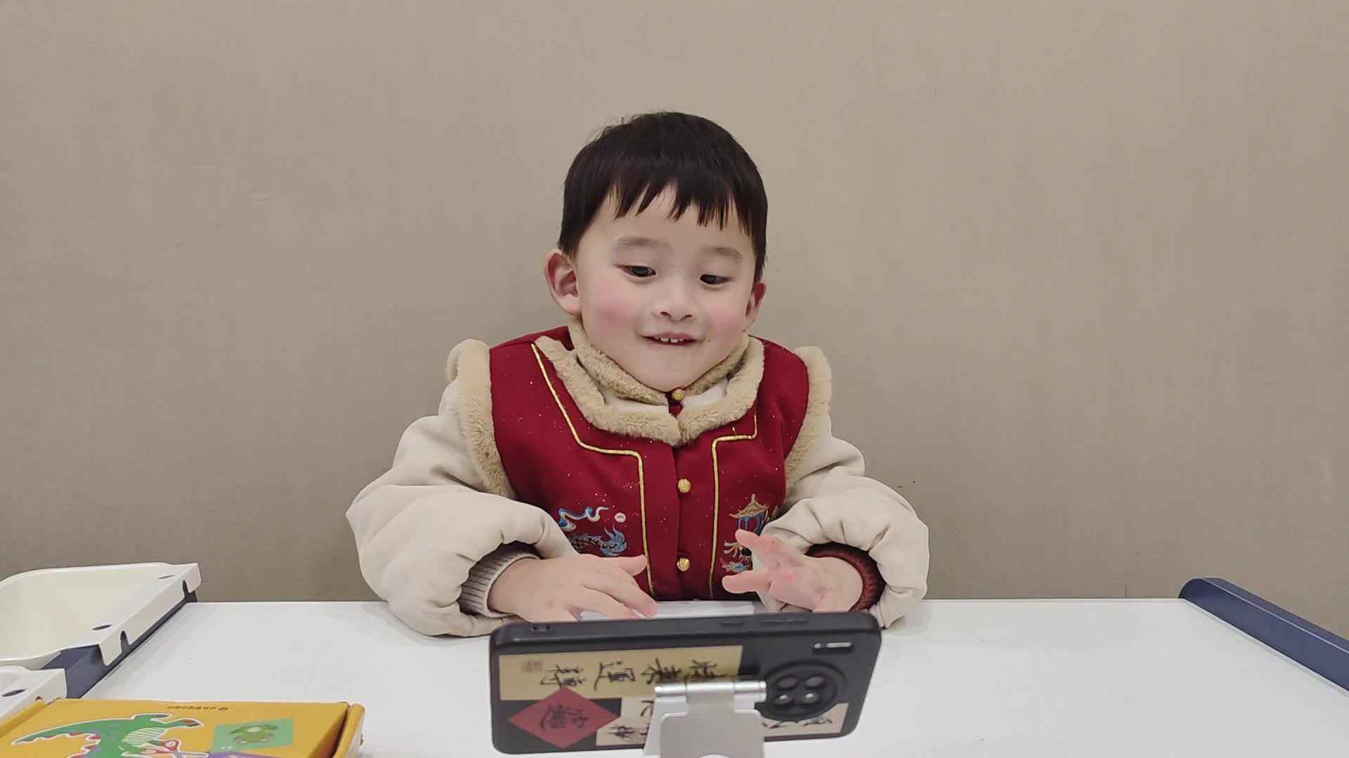 2024.2.28小A班李楷延——观看英语视频《Penguin Says Please》.mp4