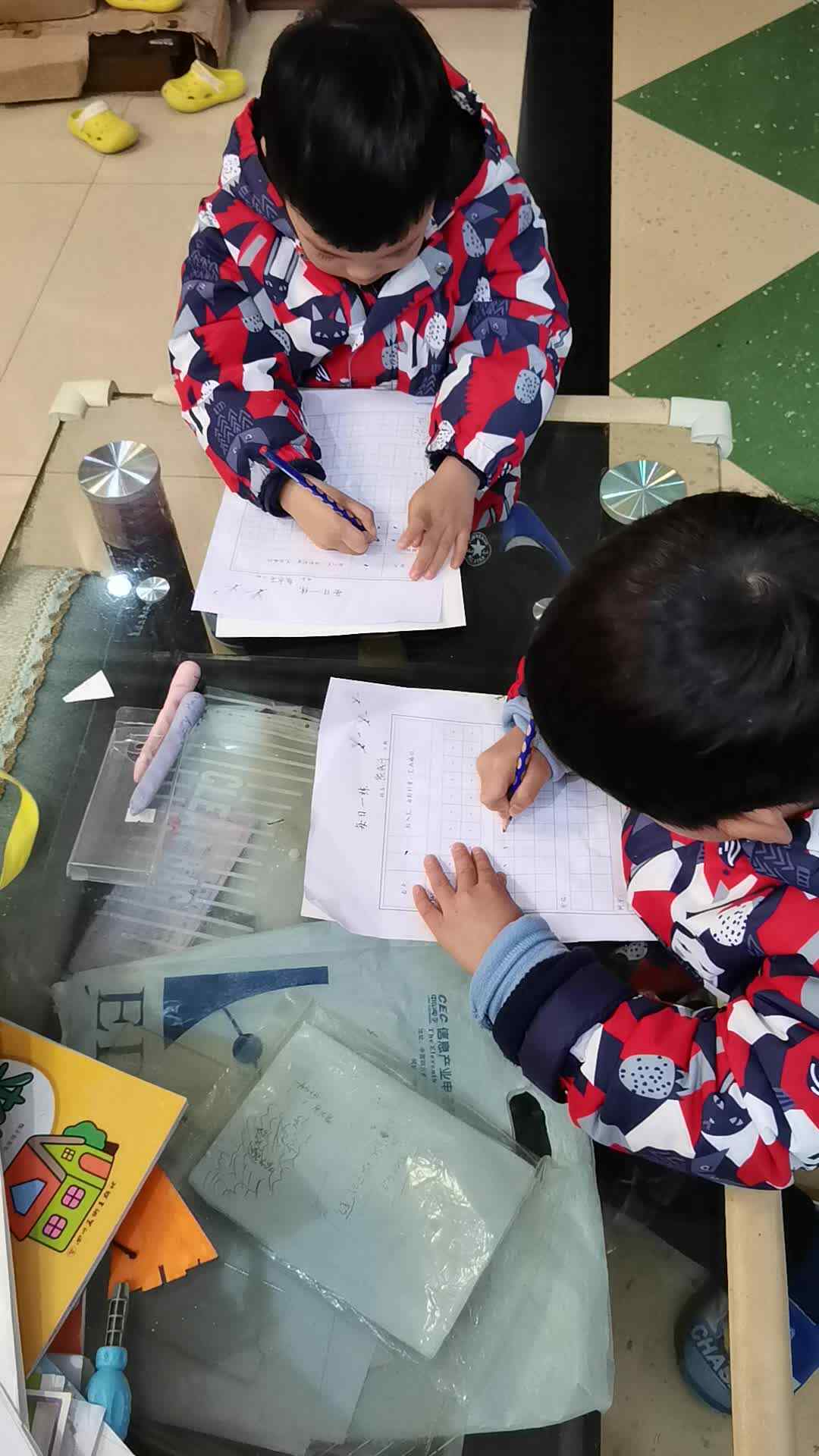 VID_20240227_191010.mp4