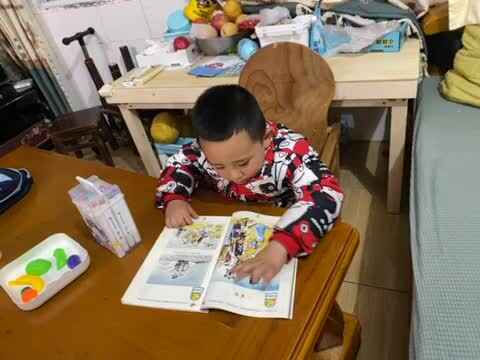 中B班赵芃栎练习讲故事