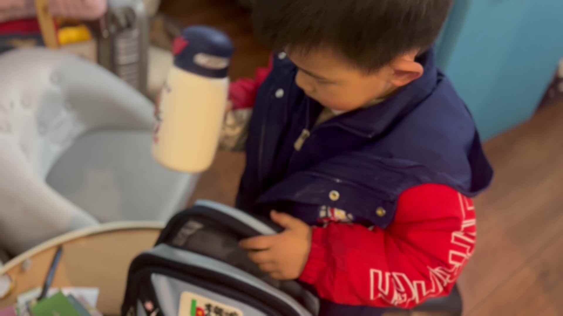 中B班 李锦城 练习整理书包
