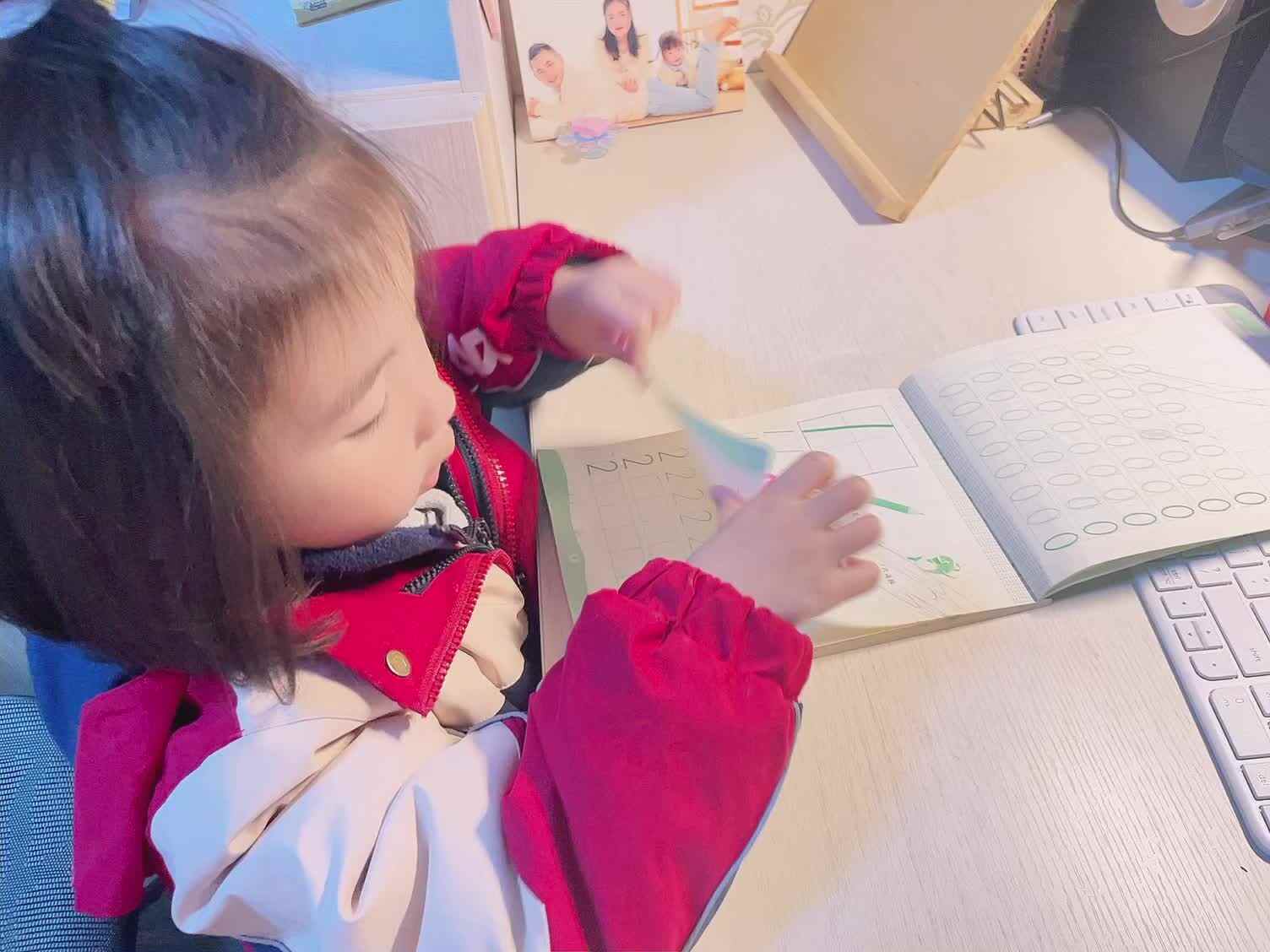 大B班蒲依诺2024.2.26日(指读数字1-100).mov