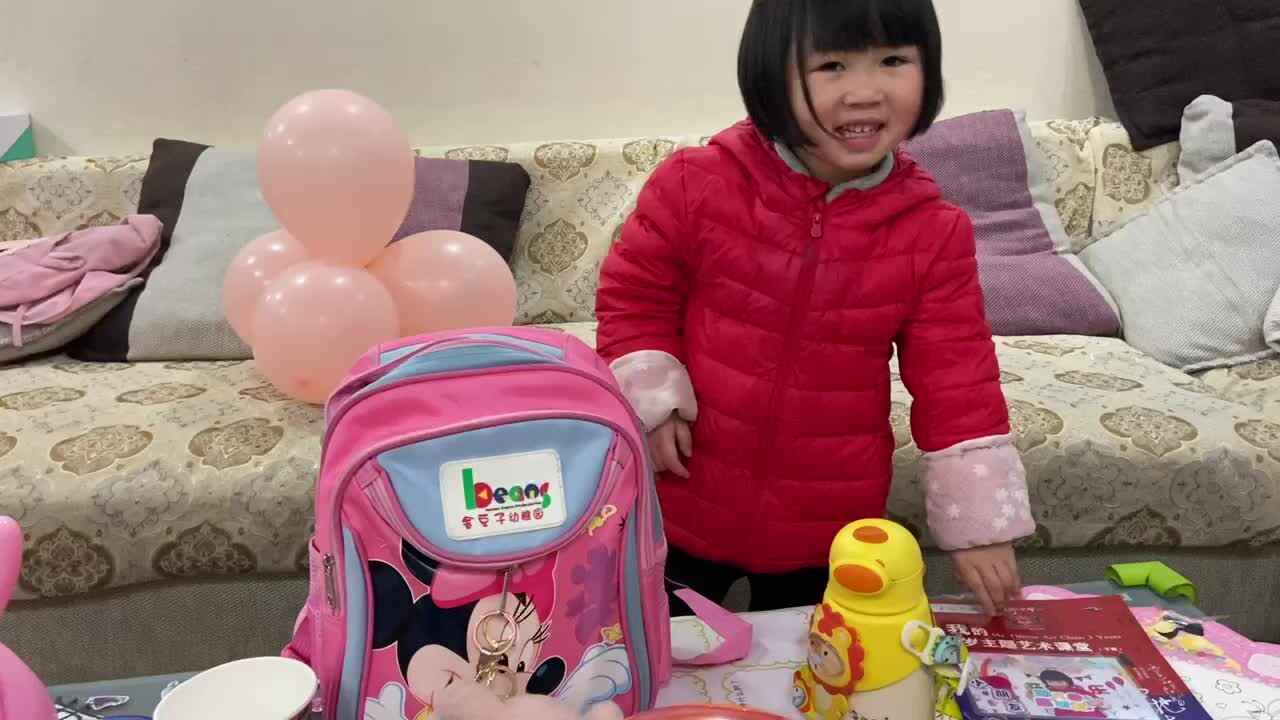 小A班2024.3.12张艺涵-整理书包.MOV