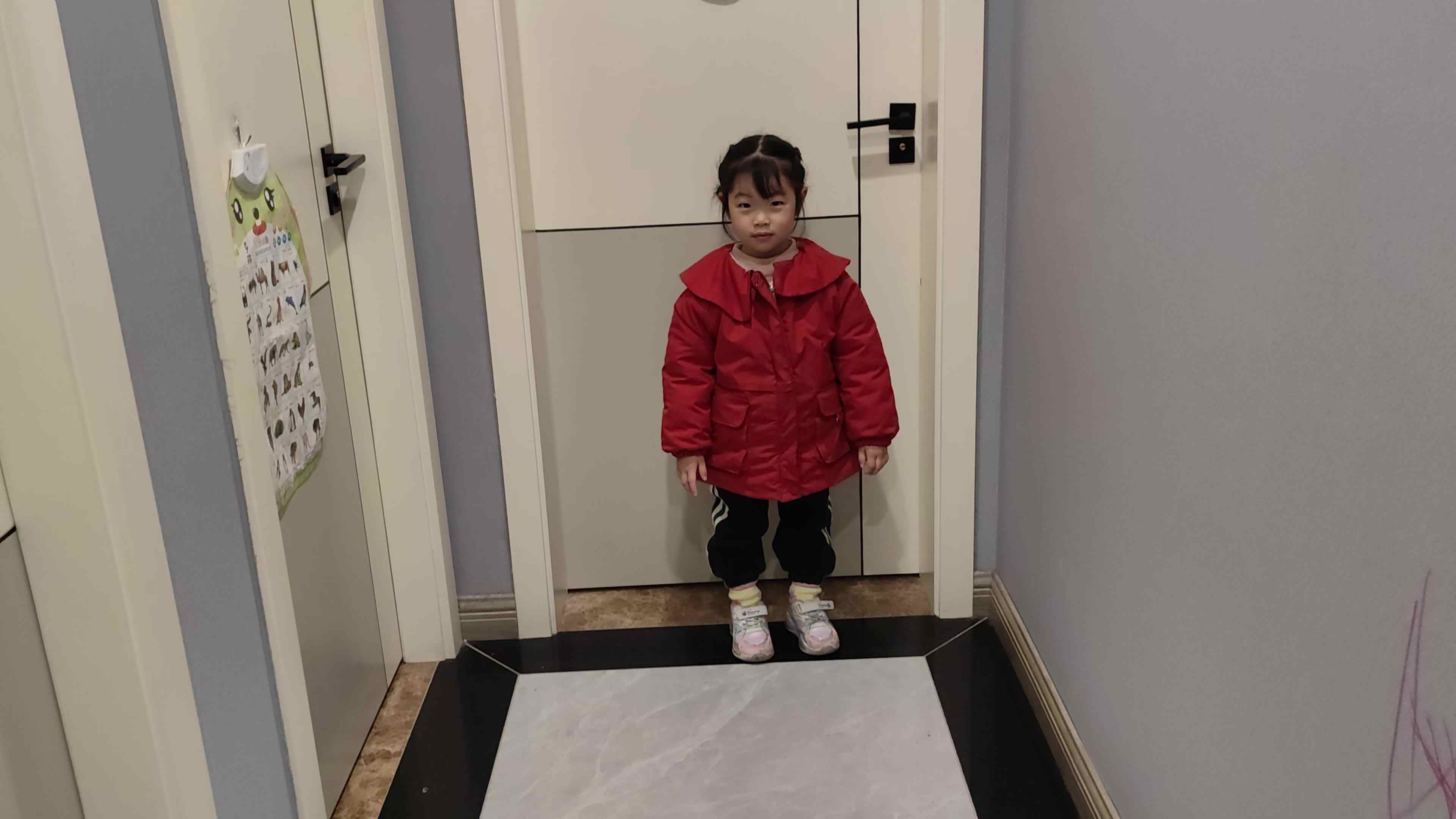 中B班徐子伊练习原地踏步