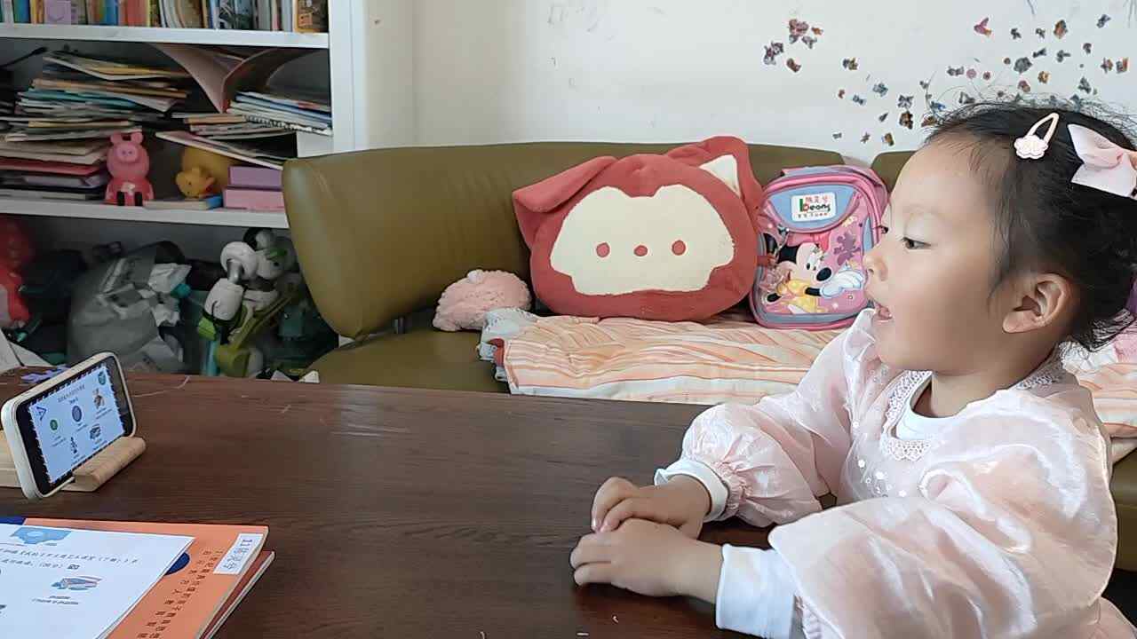 ⁣⁣20240331陈灵兮闯关练习《Toys朗读示范》