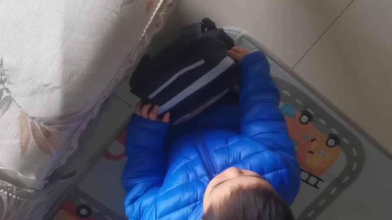 小A班2024.3.7李柯佑-拉书包拉链.mp4