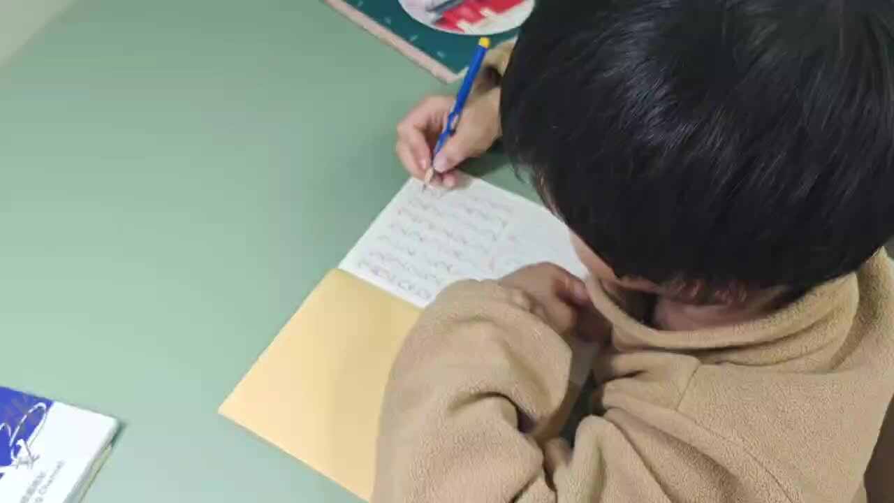 mmexport1710041671910.mp4