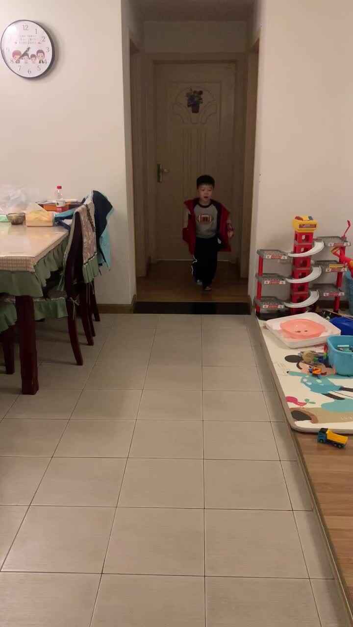 中B班杨育寒练习踏步