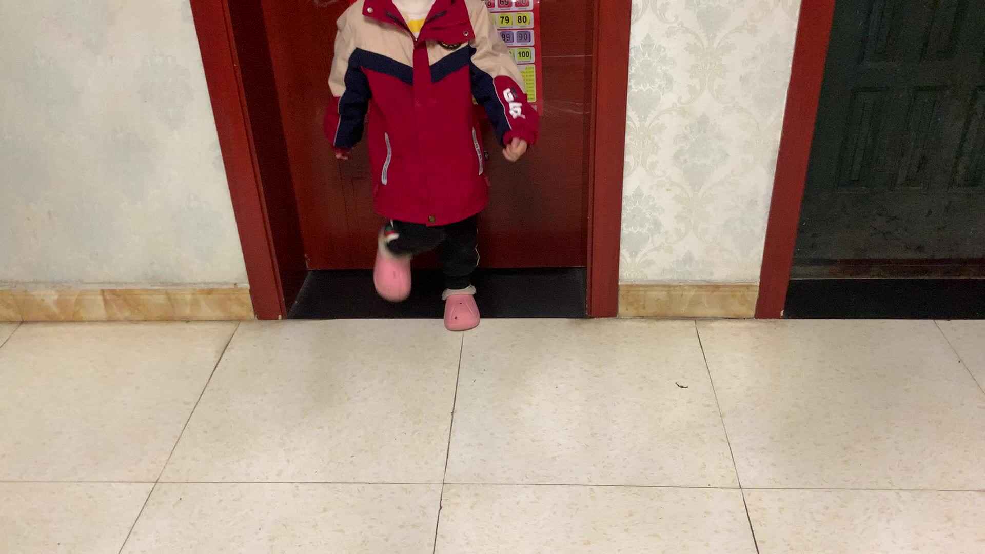 练习前后原地踏步