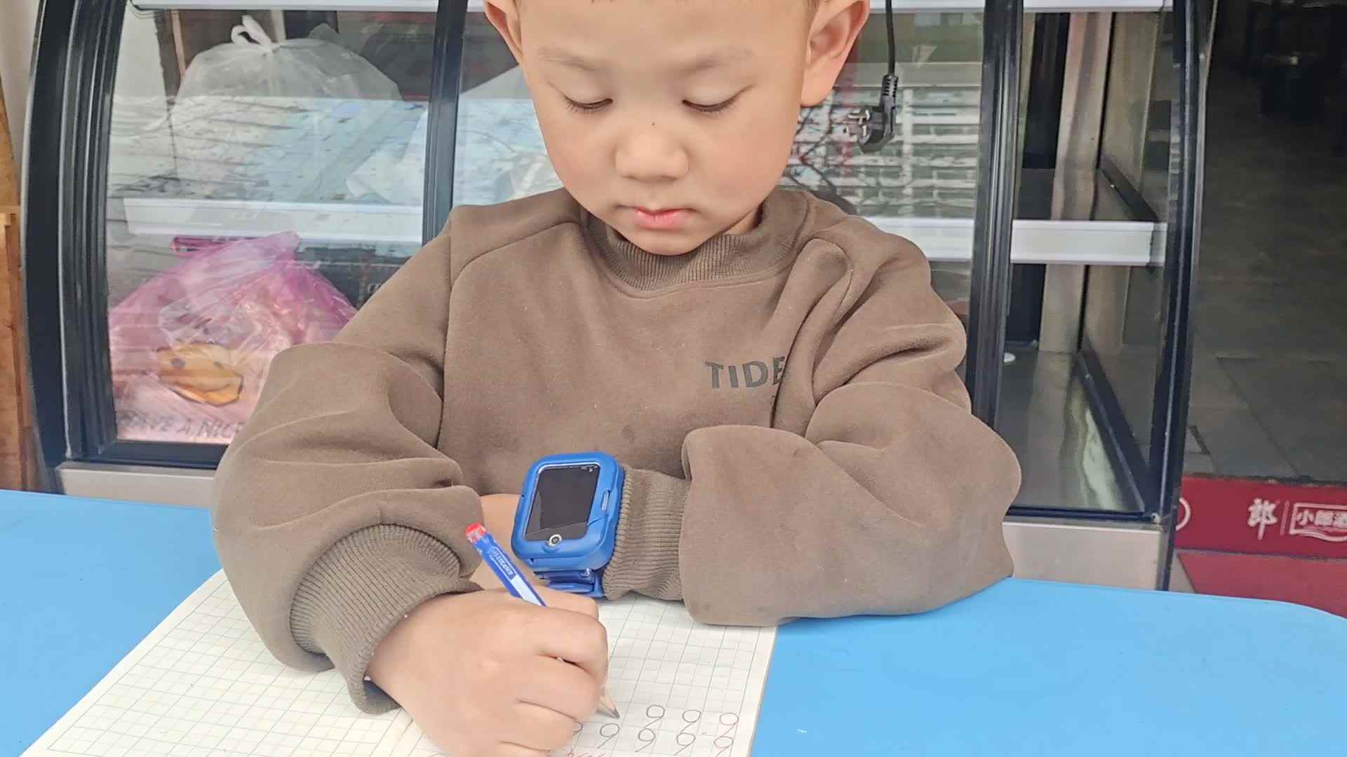 大B班王子扬写6