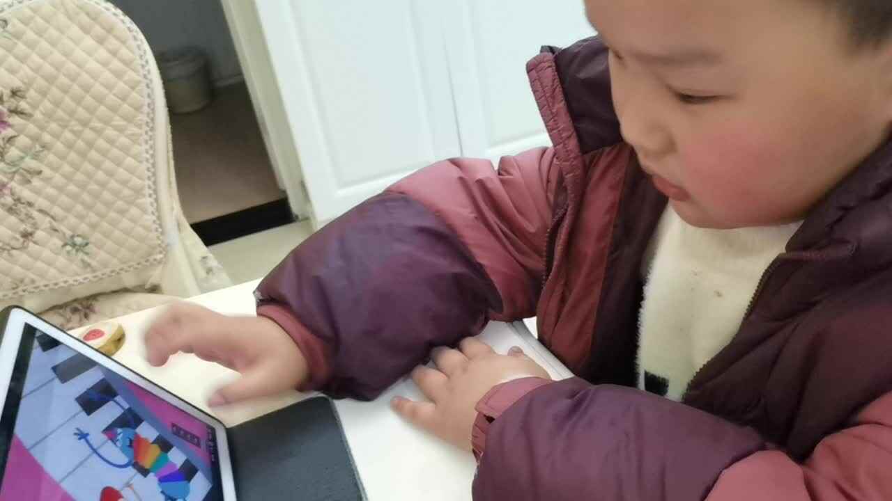 VID_20240301_203054.mp4