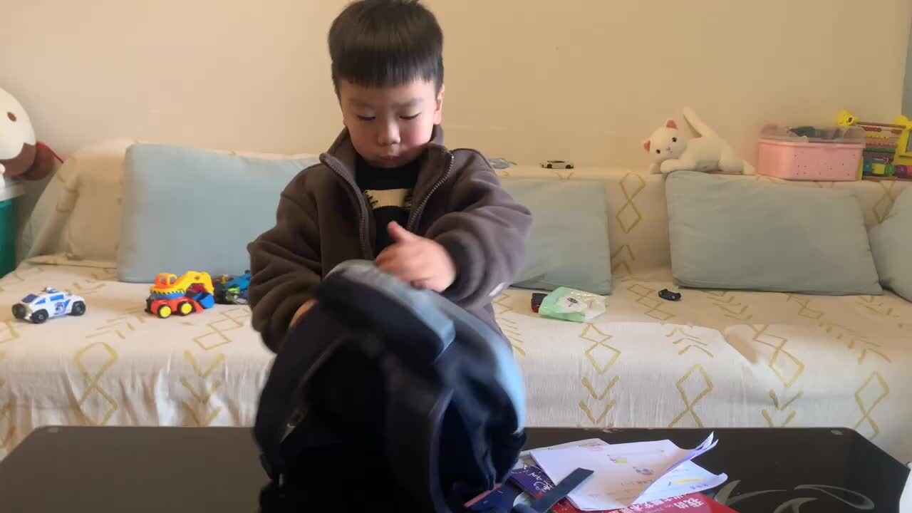 中B班杨育寒练习整理书包