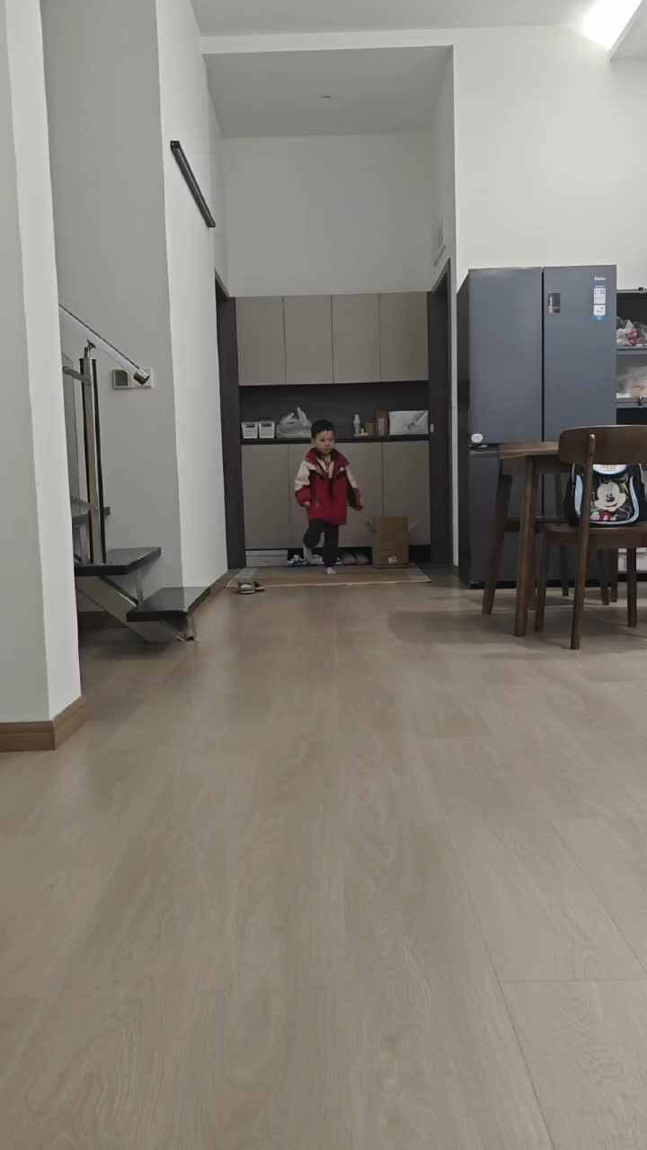 中B班王千与踏步倒退训练