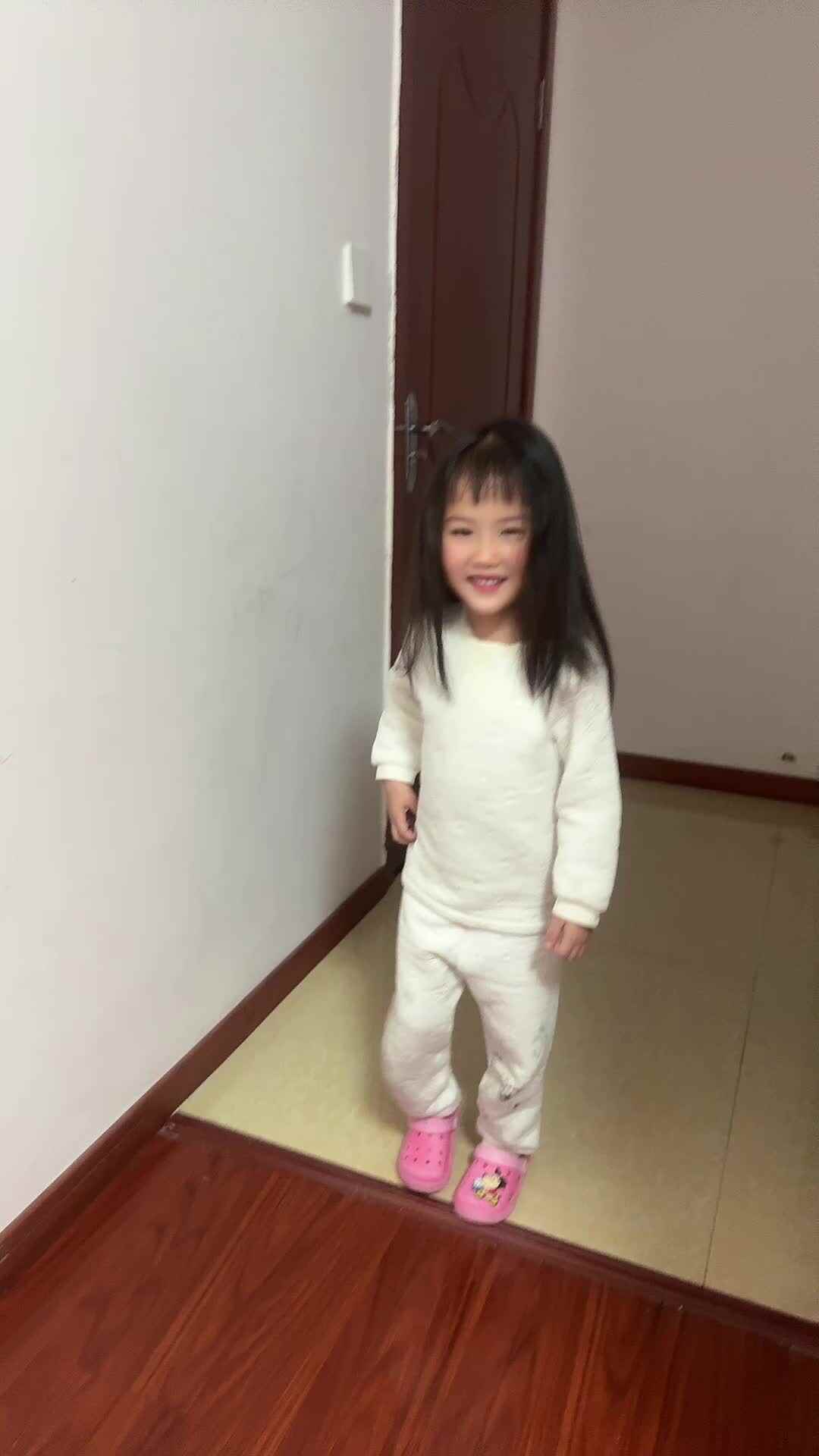 中B班 李曦蕊 练习原地踏步