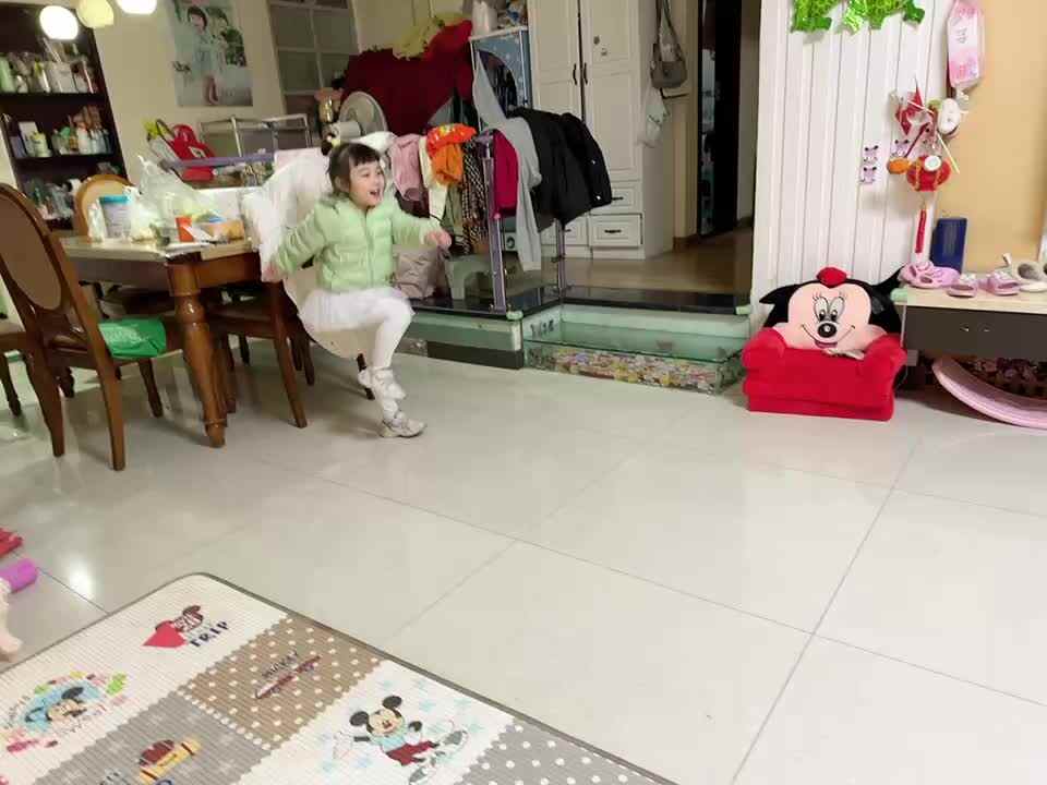 ⁣20240314中B班舒琳芯踏步走
