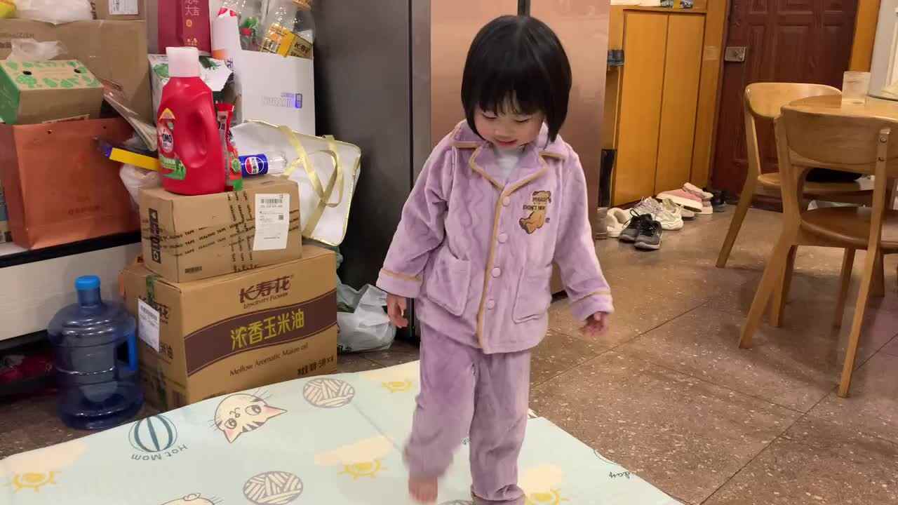 小A班2024.3.17张艺涵-我会踏步走.MOV