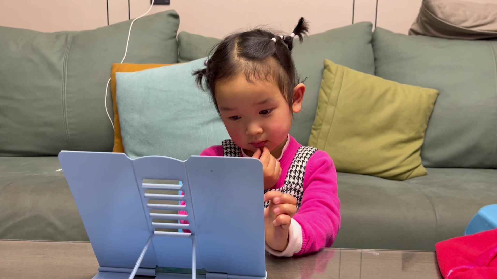 中B班温欣鲨鱼英语练习2024.03.11.mov