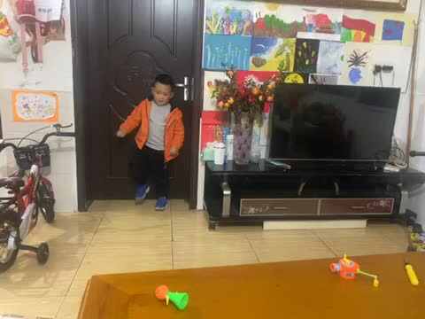 中B班赵芃栎踏步练习