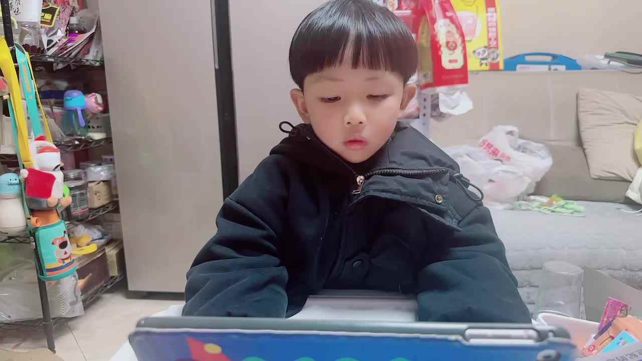 2024.3.8观看英文儿歌《musical instruments sounds》.MOV
