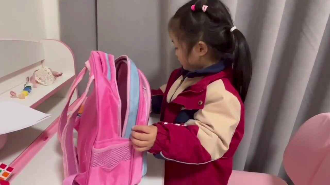 小A班2024.3.11艾琰茹— 整理书包