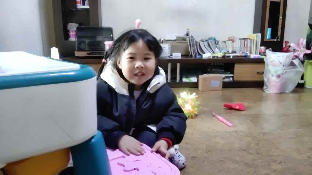 20240310中A于陈昱《端放椅子》.mp4